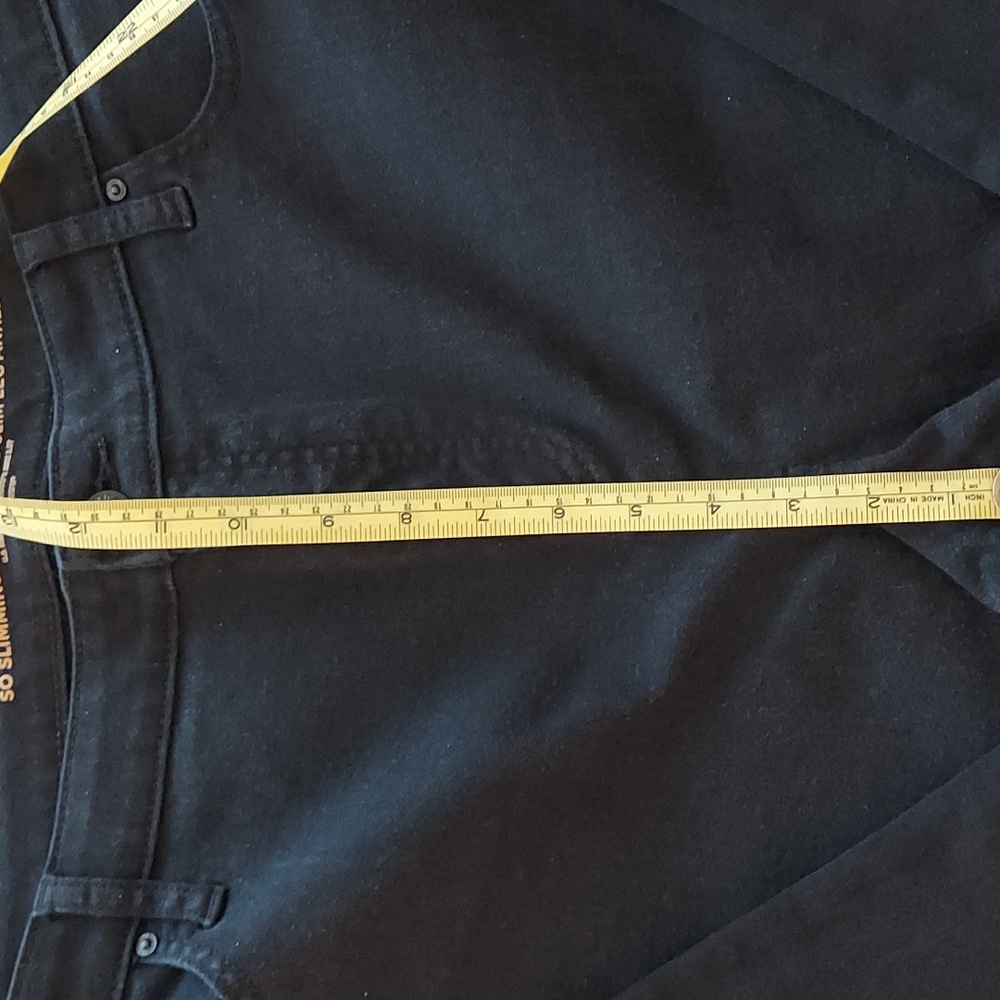 CHICO'S GIRLFRIEND SLIM LEG ANKLE JEANS IN DARK RINSE - Picture 2 of 9